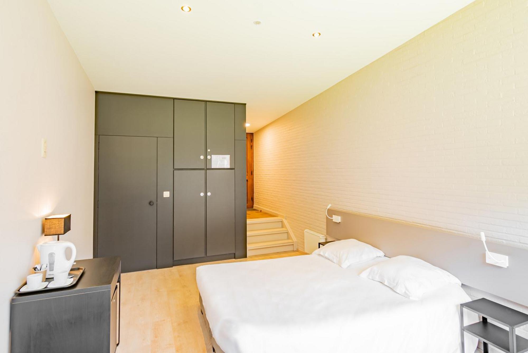 Les Rhodos Hotel Chevetogne Bilik gambar